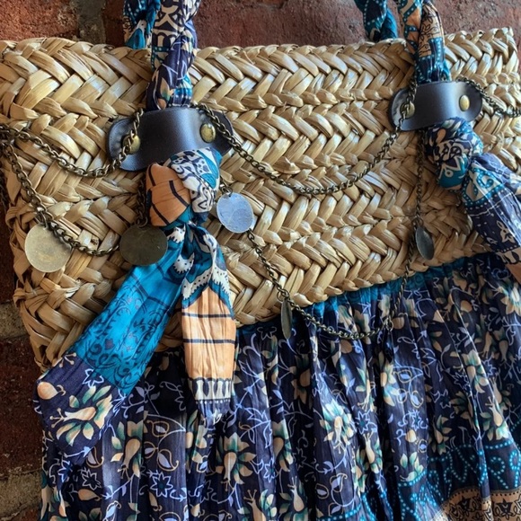 Awesomely laid back summertime small tote/bag - Picture 2 of 8